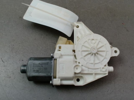 MECANISME+MOTEUR LEVE-GLACE AVANT DROIT MERCEDES CLASSE C BERL. III Phase 1 (204) 2007-2010
