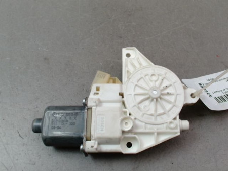 MECANISME+MOTEUR LEVE-GLACE ARRIERE DROIT MERCEDES CLASSE C BERL. III Phase 1 (204) 2007-2010