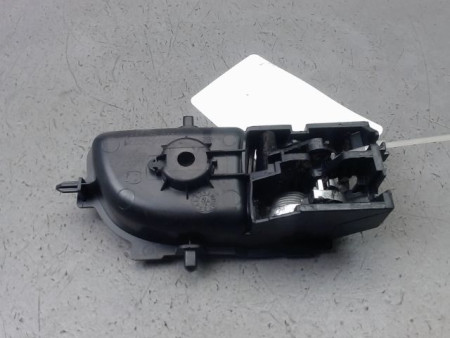 POIGNEE INTERIEURE PORTE ARRIERE GAUCHE TOYOTA AURIS 2010-