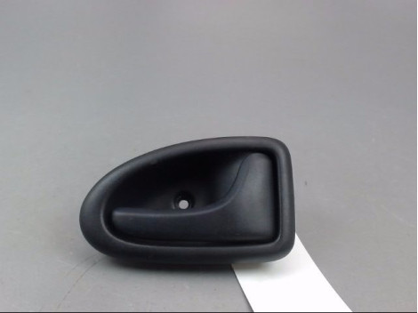 POIGNEE INTERIEURE PORTE ARRIERE DROIT RENAULT CLIO II Phase 1 1998-2001