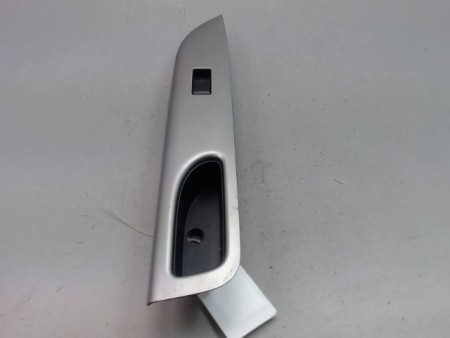 COMMANDE LEVE-GLACE PORTE AVD NISSAN MICRA 2009-