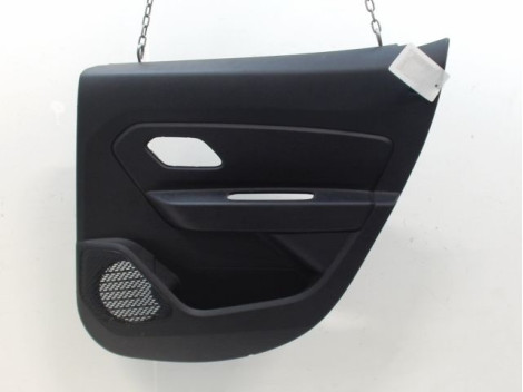 GARNITURE PORTE ARRIERE DROIT DACIA DUSTER 2010-