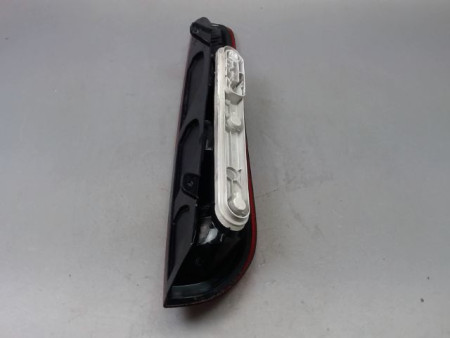 FEU ARRIERE GAUCHE  FORD FOCUS SW 2005-2007
