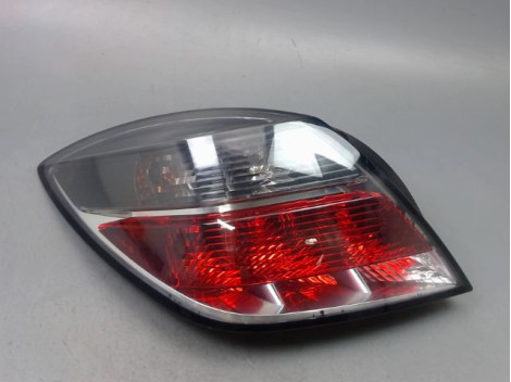 FEU ARRIERE GAUCHE  OPEL ASTRA GTC III Phase 2 (H) 2007-2011
