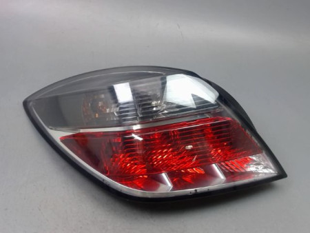 FEU ARRIERE GAUCHE  OPEL ASTRA GTC III Phase 2 (H) 2007-2011