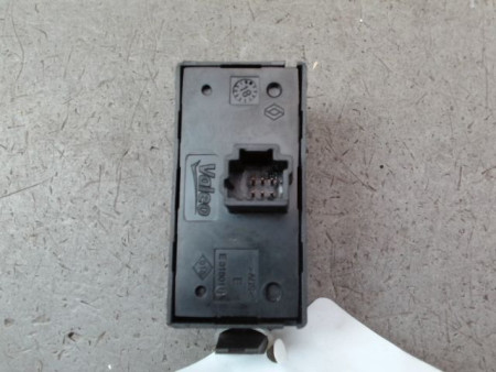 BOUTON DE WARNING DACIA SANDERO II Phase 1 2012-...