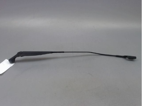 BRAS ESSUIE-GLACE AVANT DROIT FORD KA II 2008-...