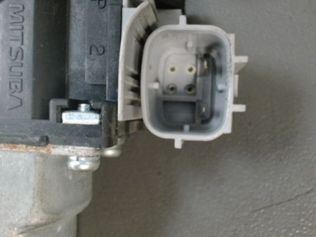 MECANISME+MOTEUR LEVE-GLACE AVANT DROIT NISSAN CUBE