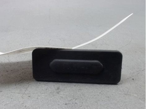 POIGNEE EXTERIEURE HAYON DACIA SANDERO 2008-