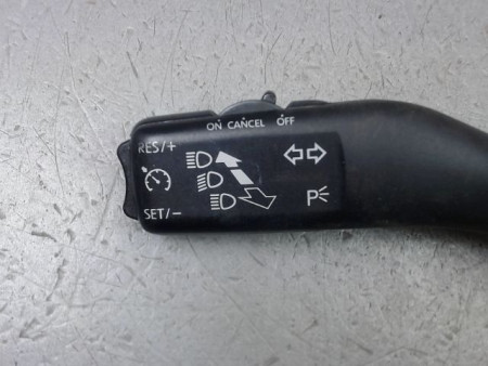 COMMANDE ECLAIRAGE VOLKSWAGEN GOLF V (1K) 2003-2008