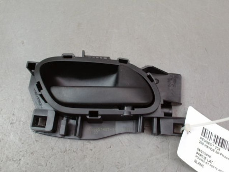 POIGNEE INTERIEURE PORTE ARRIERE DROIT PEUGEOT 208 Phase 1 2012-...