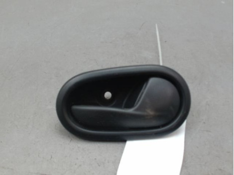 POIGNEE INTERIEURE PORTE ARRIERE DROIT DACIA SANDERO II Phase 1 2012-...
