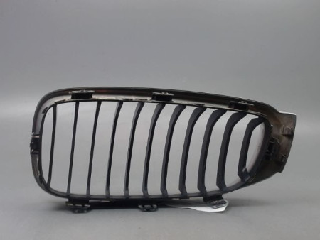 GRILLE CALANDRE DROIT BMW SERIE 3 BERL. VI (F30/F80) 2011-...