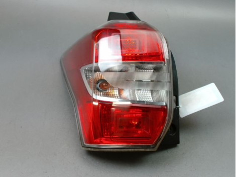 FEU ARRIERE GAUCHE  SUBARU FORESTER