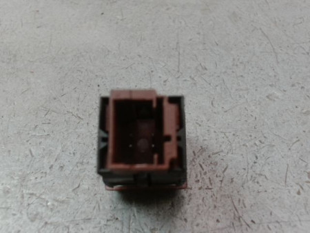 BOUTON DE WARNING PEUGEOT 206 + 2009-2013