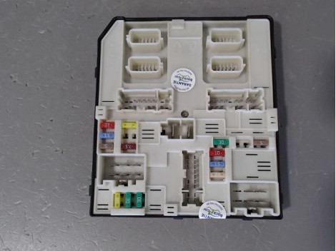 BOITE A FUSIBLES RENAULT MEGANE III Phase 2 2012-2014