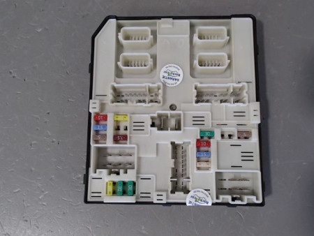 BOITE A FUSIBLES RENAULT MEGANE III Phase 2 2012-2014