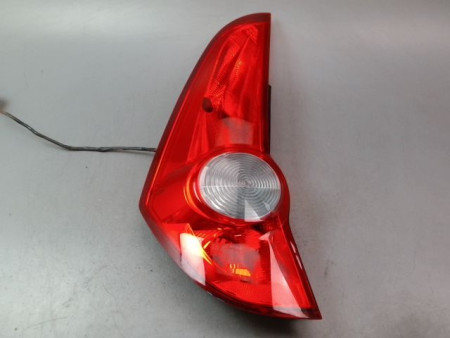 FEU ARRIERE GAUCHE  OPEL AGILA