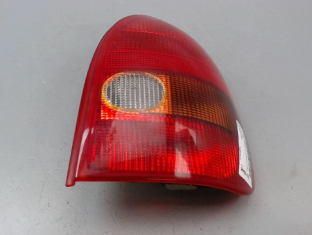 FEU ARRIERE DROIT OPEL CORSA II Phase 1 (B) 1993-1997