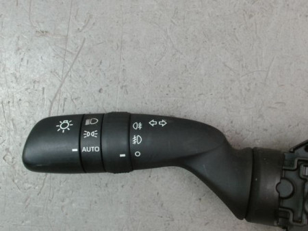 COMMANDE ECLAIRAGE TOYOTA COROLLA 2004-