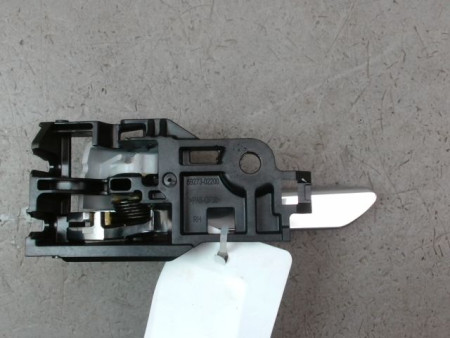 POIGNEE INTERIEURE PORTE ARRIERE DROIT TOYOTA COROLLA 2004-