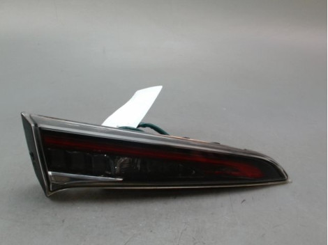FEU ARRIERE INTERIEUR GAUCHE TOYOTA COROLLA 2004-