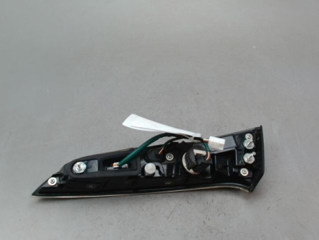 FEU ARRIERE INTERIEUR GAUCHE TOYOTA COROLLA 2004-