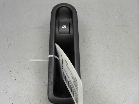 COMMANDE LEVE-GLACE PORTE ARD RENAULT SCENIC MONOSP. II Phase 2 2006-2009