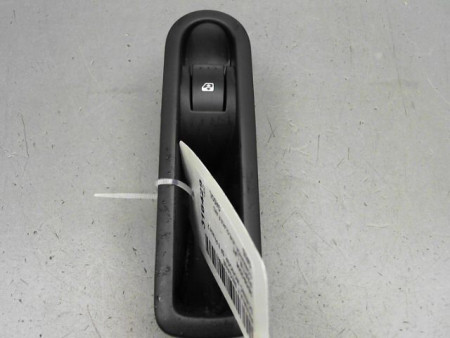 COMMANDE LEVE-GLACE PORTE ARD RENAULT SCENIC MONOSP. II Phase 2 2006-2009