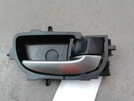 POIGNEE INTERIEURE PORTE AVANT DROIT TOYOTA AURIS 2010-