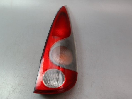 FEU ARRIERE DROIT TOYOTA YARIS VERSO Phase 1 1999-2003