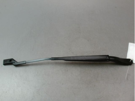 BRAS ESSUIE-GLACE AVANT DROIT RENAULT KANGOO