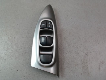 COMMANDE LEVE-GLACE PORTE AVG NISSAN JUKE Phase 1 2010-...