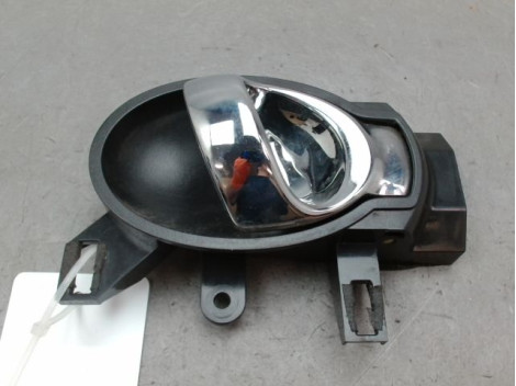 POIGNEE INTERIEURE PORTE AVANT DROIT NISSAN JUKE Phase 1 2010-...