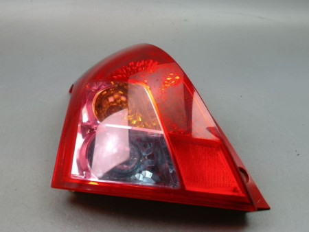 FEU ARRIERE GAUCHE  SUZUKI SWIFT III 2005-2011