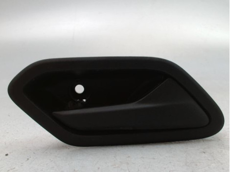 POIGNEE INTERIEURE PORTE AVANT DROIT DACIA DUSTER 2010-