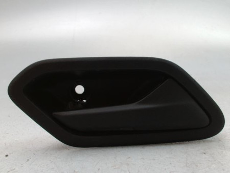 POIGNEE INTERIEURE PORTE AVANT DROIT DACIA DUSTER 2010-