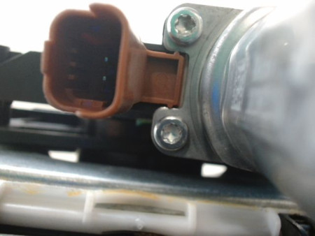 MECANISME+MOTEUR LEVE-GLACE AVANT DROIT DACIA SANDERO 2008-