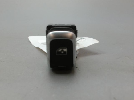 COMMANDE LEVE-GLACE PORTE AVD AUDI A3
