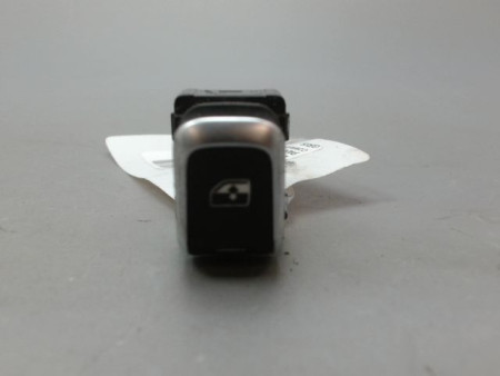 COMMANDE LEVE-GLACE PORTE AVD AUDI A3