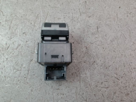 COMMANDE LEVE-GLACE PORTE ARG AUDI A3