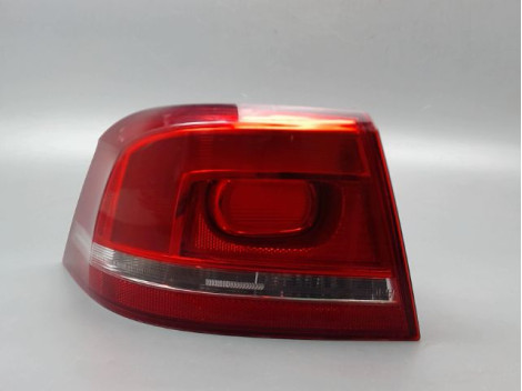 FEU ARRIERE GAUCHE  VOLKSWAGEN PASSAT BERL. VI (36) 2010-...