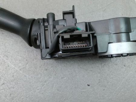 COMMANDE ECLAIRAGE TOYOTA RAV4 BREAK III Phase 1 2006-2009
