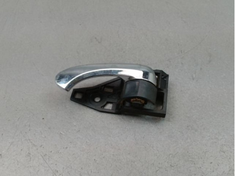 POIGNEE INTERIEURE PORTE AVANT GAUCHE TOYOTA RAV4 BREAK III Phase 1 2006-2009