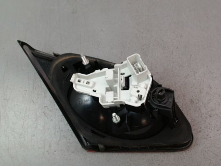 FEU ARRIERE INTERIEUR DROIT VOLKSWAGEN PASSAT 2010-
