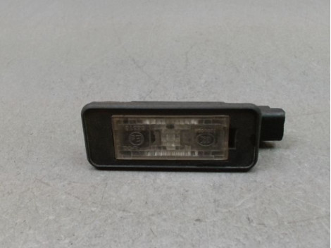 ECLAIREUR PLAQUE DE POLICE GAUCHE PEUGEOT 2008 Phase 1 2013-...