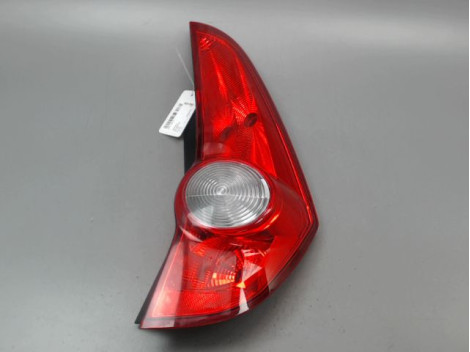 FEU ARRIERE DROIT OPEL AGILA