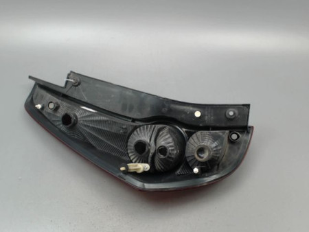 FEU ARRIERE DROIT OPEL AGILA