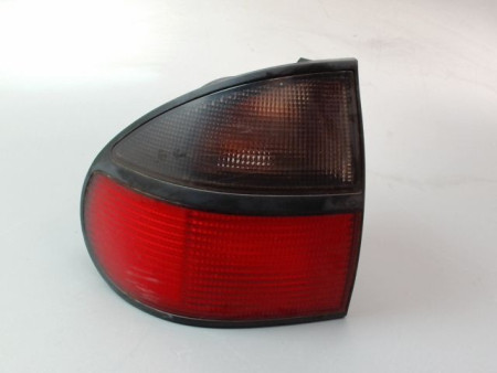 FEU ARRIERE GAUCHE  RENAULT LAGUNA I Phase 1 1994-1998
