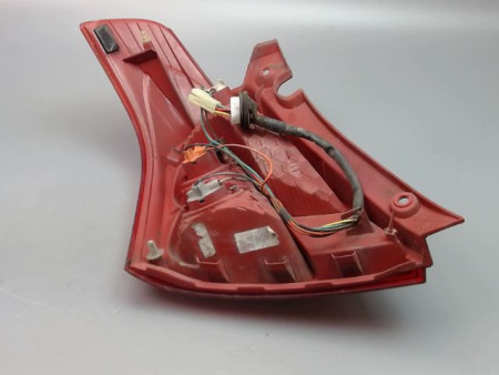 FEU ARRIERE DROIT SUZUKI SWIFT III 2005-2011